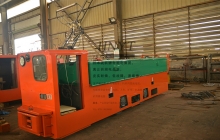 內(nèi)蒙古架線式蓄電池復(fù)式能源電機(jī)車現(xiàn)場(chǎng)視頻